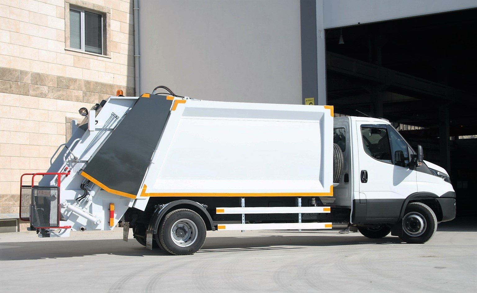 AUTOCOMPATTATORE 7 MC
