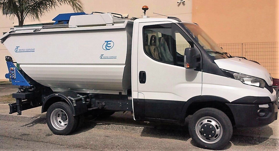 MINICOSTIPATORE PALA+CARRELLO  